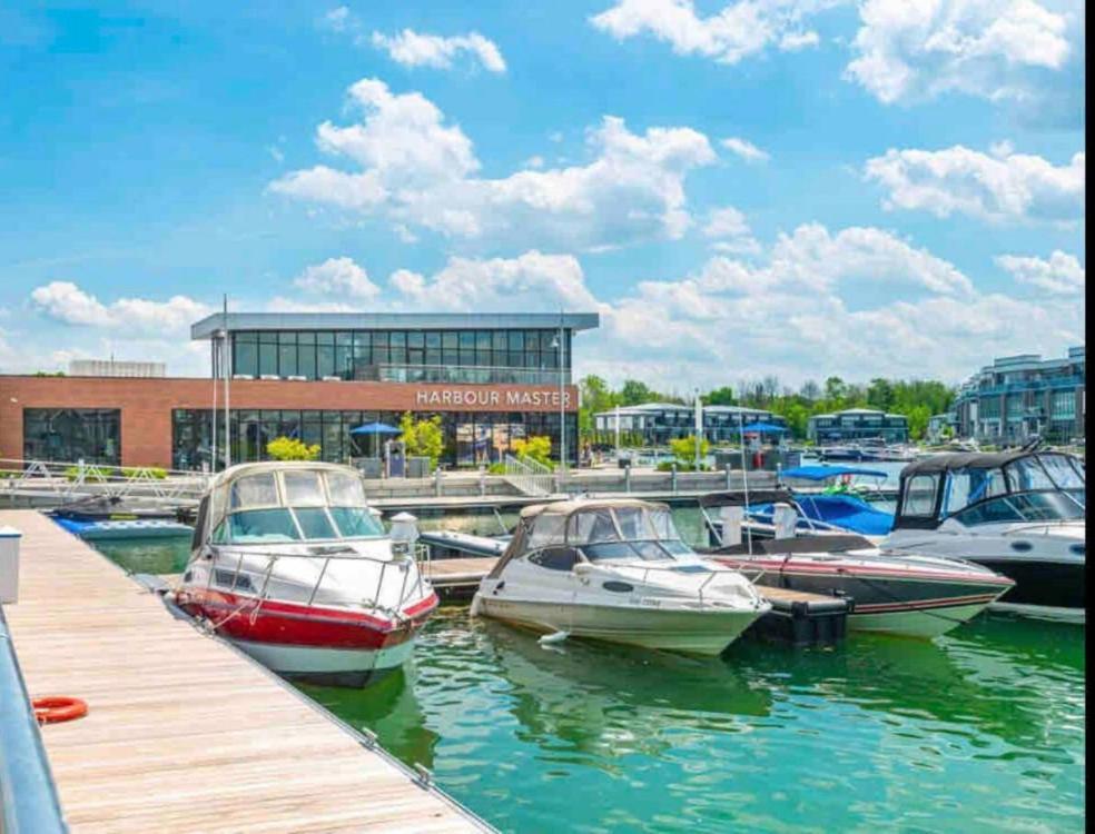 Aquarius 2 Bedroom Condo Friday Harbour Innisfil 외부 사진
