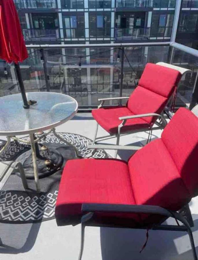 Aquarius 2 Bedroom Condo Friday Harbour Innisfil 외부 사진