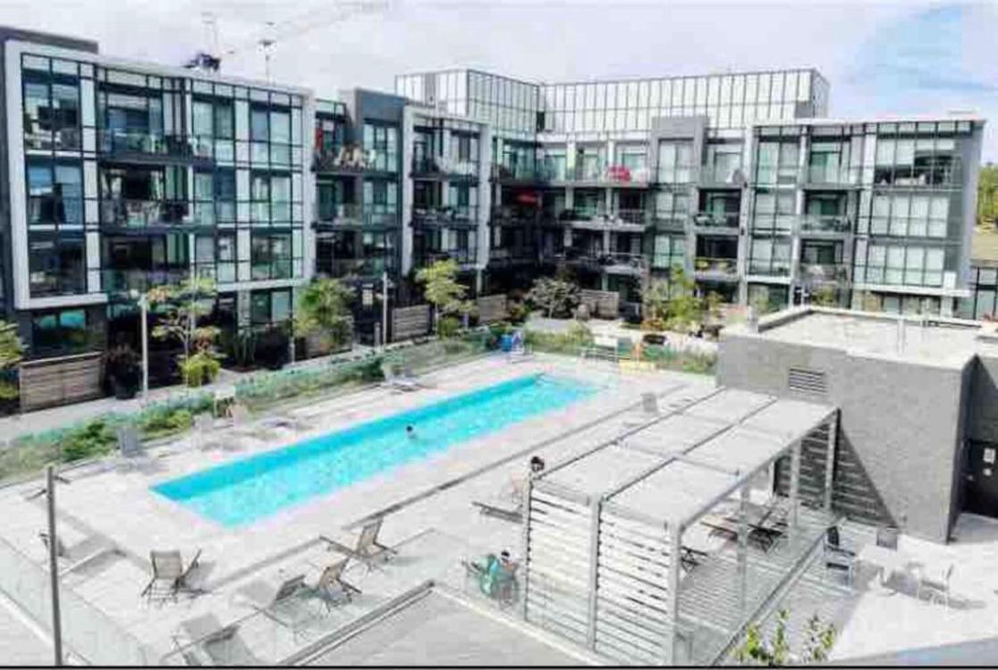 Aquarius 2 Bedroom Condo Friday Harbour Innisfil 외부 사진